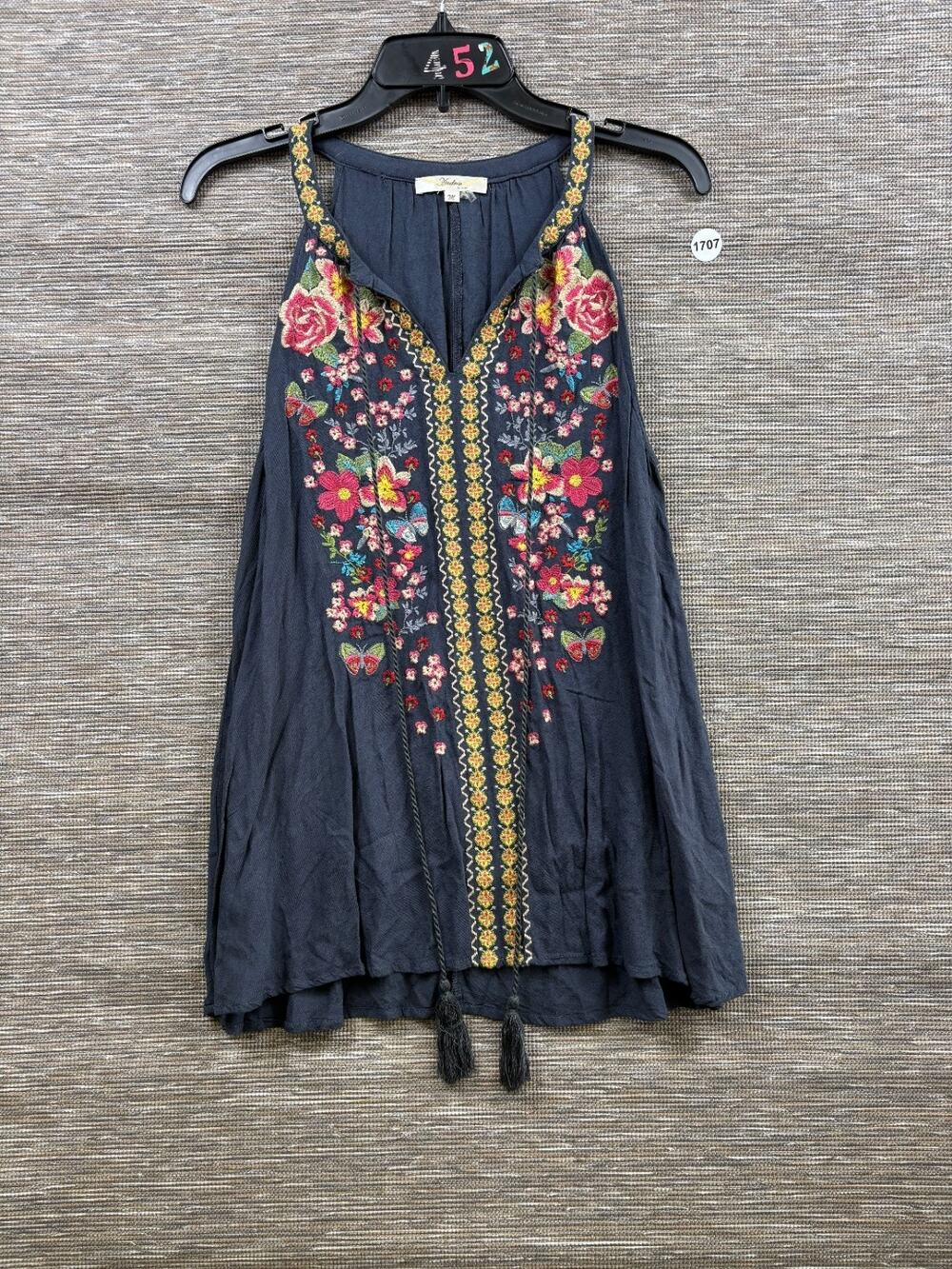 Andree By Unit Sleeveless Embroidered Floral Tunic Top Womens Size M Navy Boho